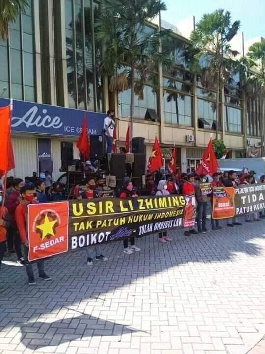 imasyukhi's tweet photo. Kami tdk anti investasi asing,tpi kami anti investasi asing yg tdk patuh hukum indonesia
#BoikotAice_EsKrim_China
https://t.co/PDAuNkb9p5 https://t.co/InW3I4t7il