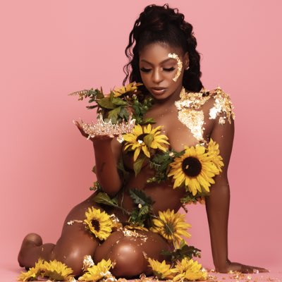 theeonlycharrm's tweet photo. #NewProfilePic https://t.co/Blk2AIWp4U