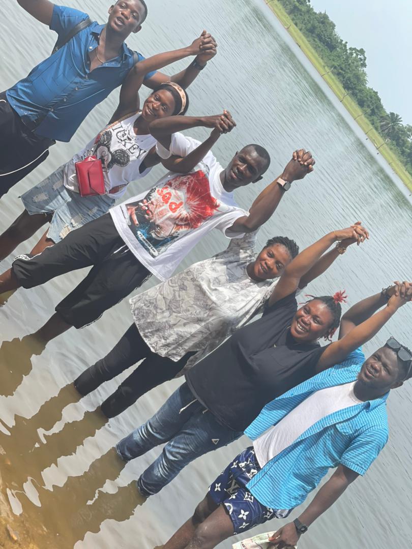 Alake_Olofada's tweet photo. The entire Alake Olofada crew appreciates the massive love and support shown to us at the #ThePakitiExperience. A huge Kudos to @InsideOsogbo for the great effort. Thanks for supporting the brand always. 
We had massive fun and looking forward for more. https://t.co/C6PGvbrm4S