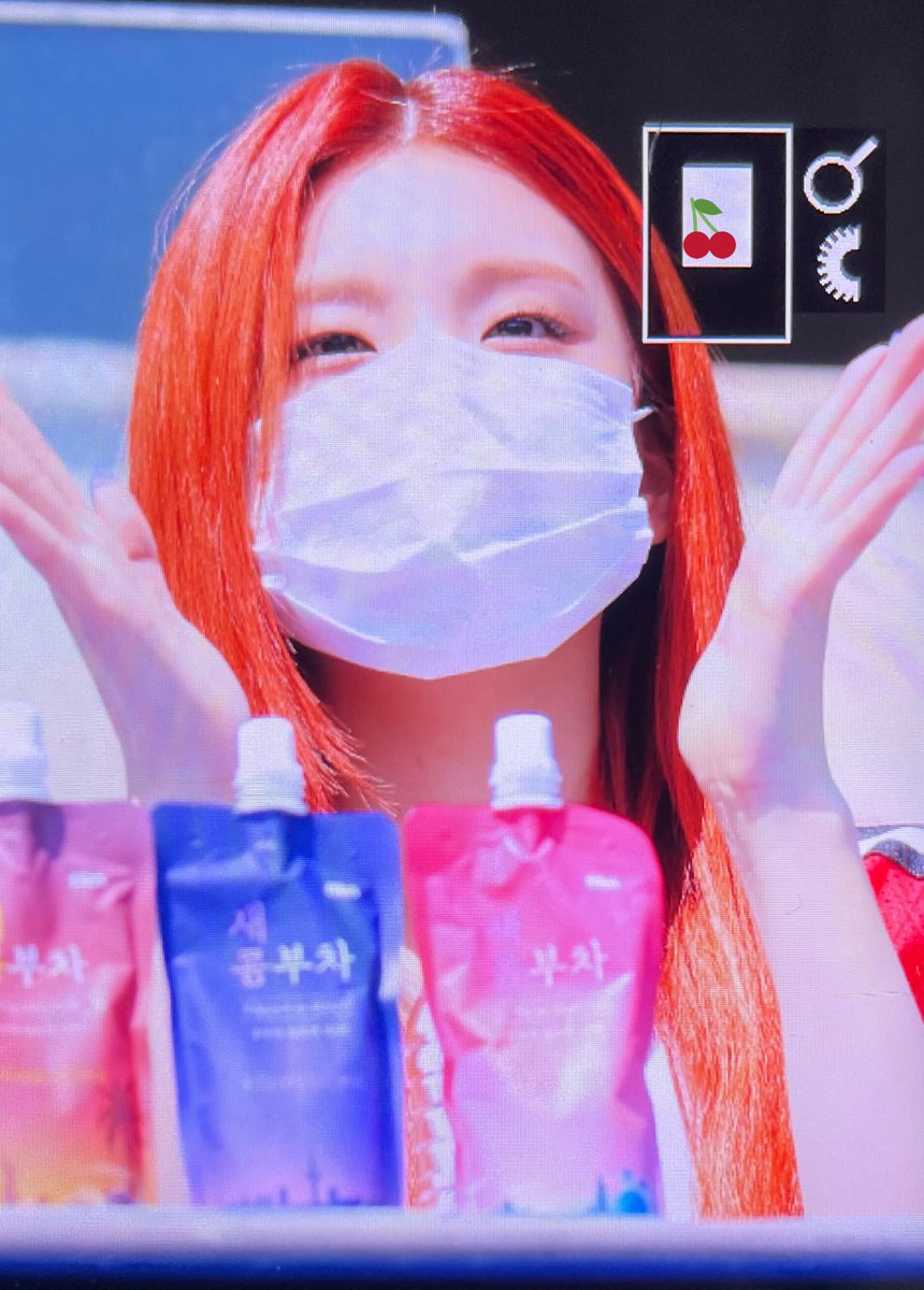 Yeji_Fan's tweet photo. 210530 프리뷰

🥰😭😭😭😺

#ITZY  #있지  #YEJI  #예지 
@ITZYofficial https://t.co/DpibGtd3fU