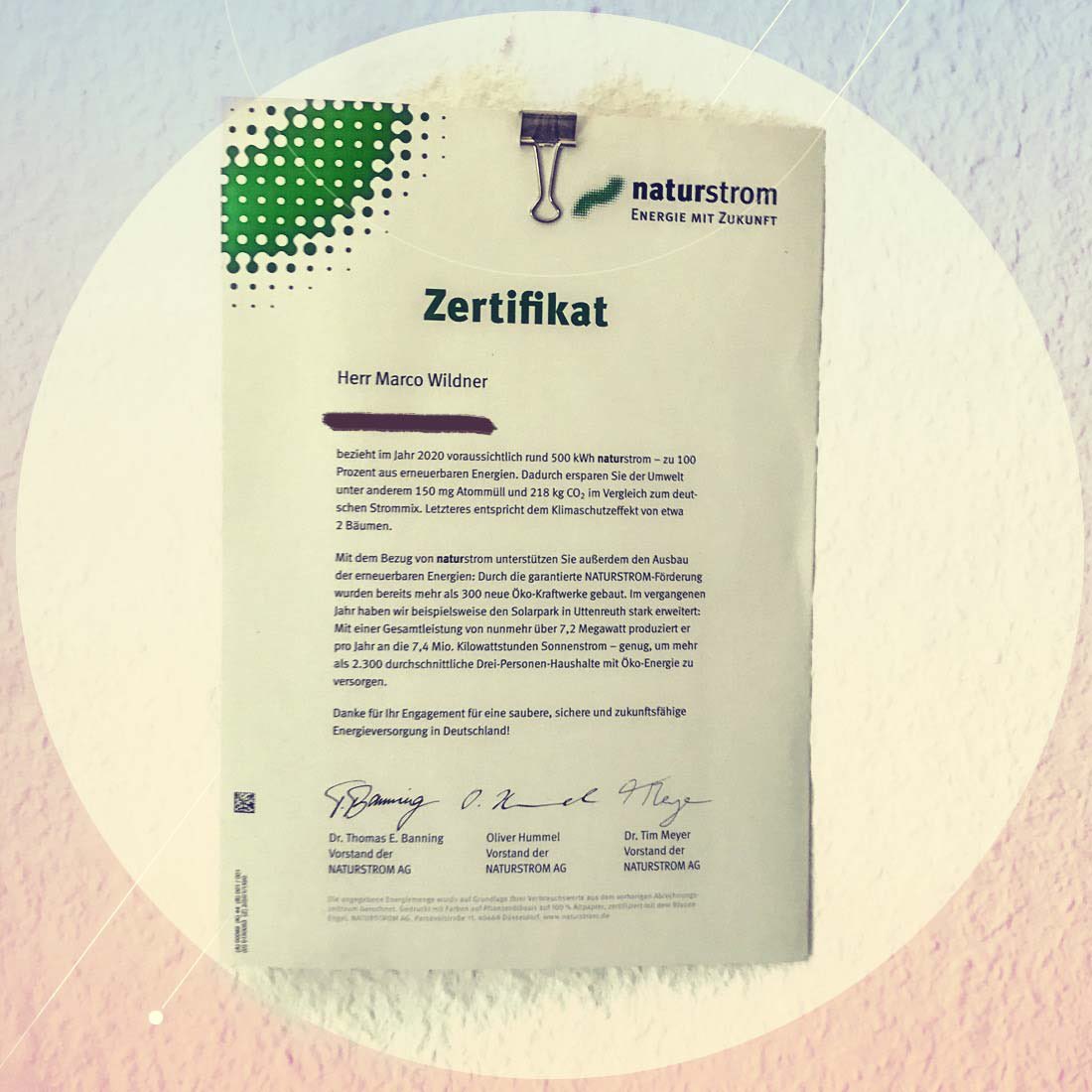 Es hatte im vergangenen Jahr einen kleinen Anstupser von der <a href="/LageNation/">Lage der Nation</a> gebraucht, um zu regenerativem Strom zu wechseln. 

Falls du auch einen kleinen Nudge in Form von 30€ Startguthaben bei <a href="/NATURSTROM_AG/">naturstrom (inaktiv)</a> brauchst, findest du diesen unter naturstrom.de/lage