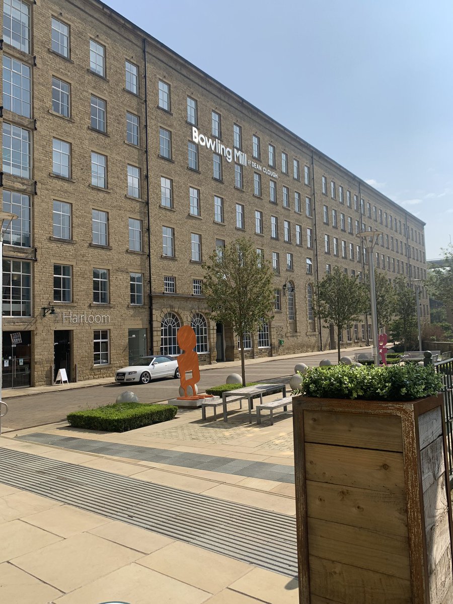 Sallylyncheee's tweet photo. Dean Clough looking fantastic in the sun. Perfect place for a breakfast catch up with an old friend ☀️ https://t.co/i8CHSFYFVc