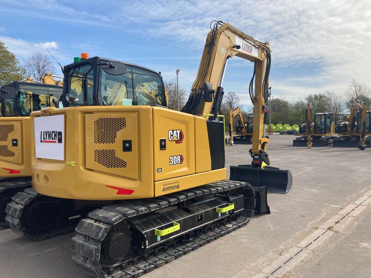 FinningNews's tweet photo. Another day, another awesome batch of Cat® machines off to their new home!
Thanks to @lynchplant for its continued investment in the latest equipment, we look forward to working with you again!
#FinningFamily #PlantHire #LetsDoTheWork https://t.co/KMDiw3HcB4