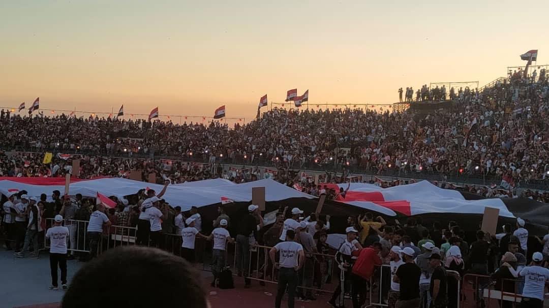 من يتذكر اسم #باباعمرو هذه المدينة في محافظة -#حمص التي ولد منها الارهاب في سورية ...اكتبوها غوغل بابا عمرو ٢٠١١
اليوم باباعمرو تتحتفل بفوز قائدها بشار