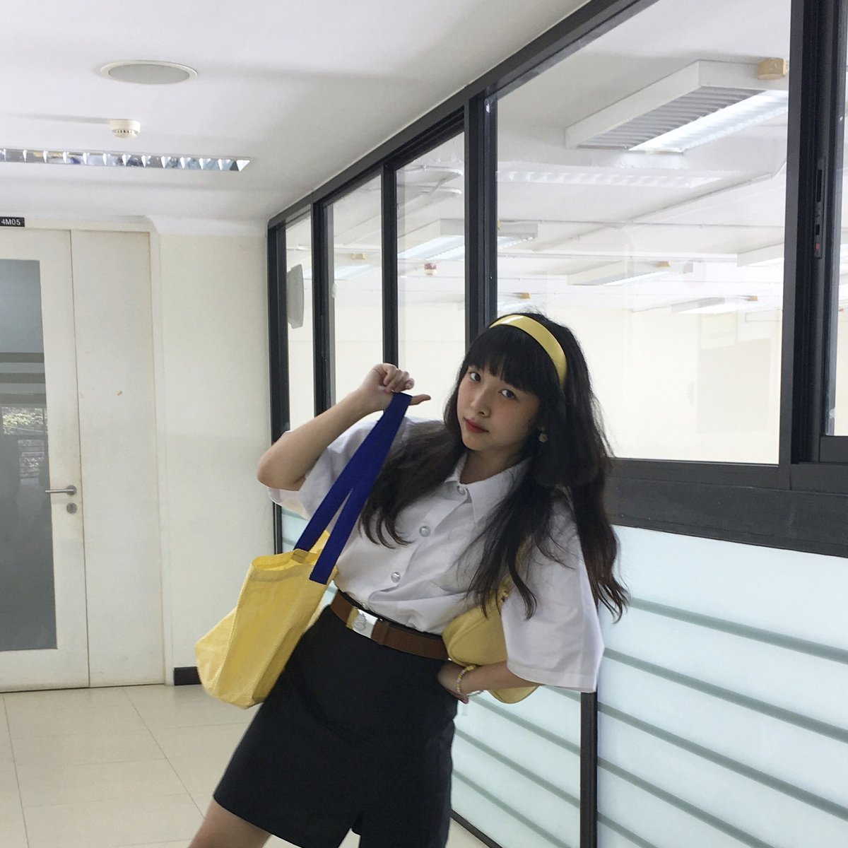 anothertorjor's tweet photo. จากทวิตที่เคยลงไม่คิดว่าคนจารีไปเย้อม้ากๆ (ขอบคุณแล้วก็ดีใจมากๆที่ทุกคนชอบนะคับ!♥︎) เลยอยากเอารูปตอนทิ่ต้องแต่งชุดนศไปเรียนตัวนอกคณะมาแบ่งปันกันคั้บ 🧤🍎🧴🧼 https://t.co/8VUWXMrlfC