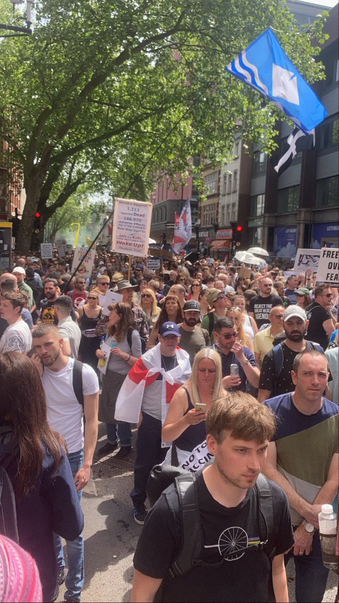 BinxRoss's tweet image. From Sheffield to London with millions of likeminded people who are demanding our freedoms back! what a Lovely day #londonprotest #Wedonotconsent
