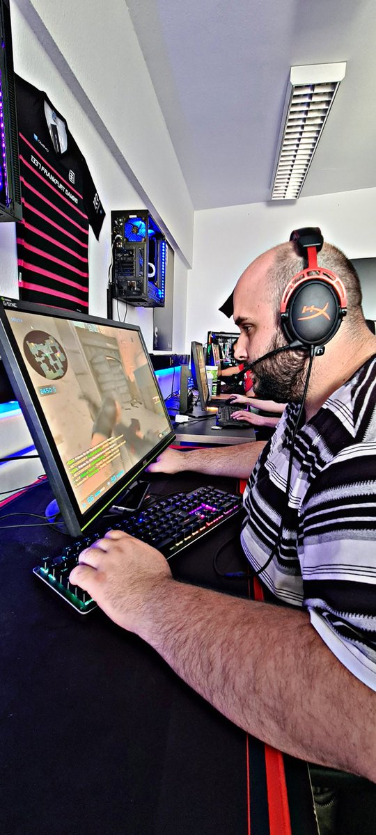 Frankfurt FraGGers (@frafraggers) on Twitter photo #meetTheTeam 
Gestern war unsere <a href="/Kayteecs/">Kaytee</a> im <a href="/eCampFrankfurt/">proCamp.gg</a> zu Besuch, um die Jungs vom #1337Frankfurt #CSGO Team zu treffen
Sonnenschein, gepaart mit Pizza und einer Fotosession sorgten für einen coolen Samstag Nachmittag
Auch Bock? Besucht uns auf 1337frankfurt.de #meetTheTeam 
Gestern war unsere <a href="/Kayteecs/">Kaytee</a> im <a href="/eCampFrankfurt/">proCamp.gg</a> zu Besuch, um die Jungs vom #1337Frankfurt #CSGO Team zu treffen
Sonnenschein, gepaart mit Pizza und einer Fotosession sorgten für einen coolen Samstag Nachmittag
Auch Bock? Besucht uns auf 1337frankfurt.de