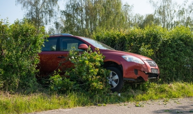 Persoon gewond na ongeval tussen twee auto's op de Postweg bij Poortvliet - ..