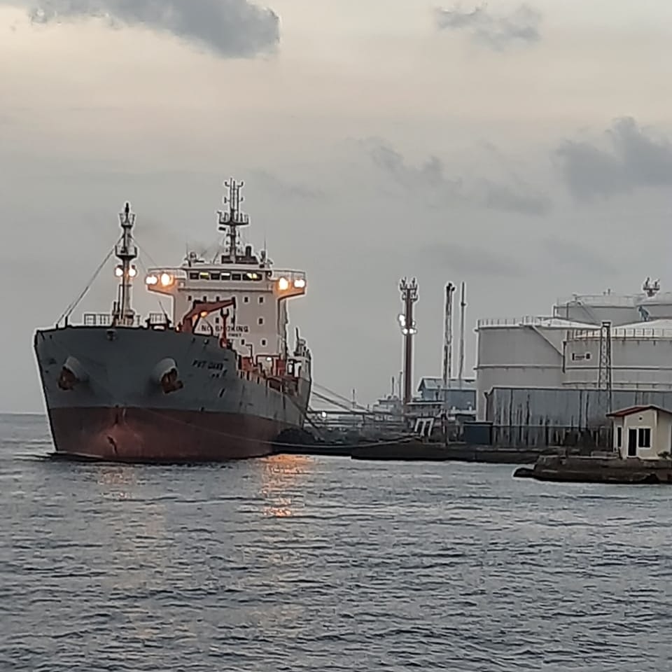 PetroleumLink's tweet photo. When it comes to MGO always use Low Sulphur Marine Gas Oil #IMO2020 #lsmgo https://t.co/vVMnMbkkT8