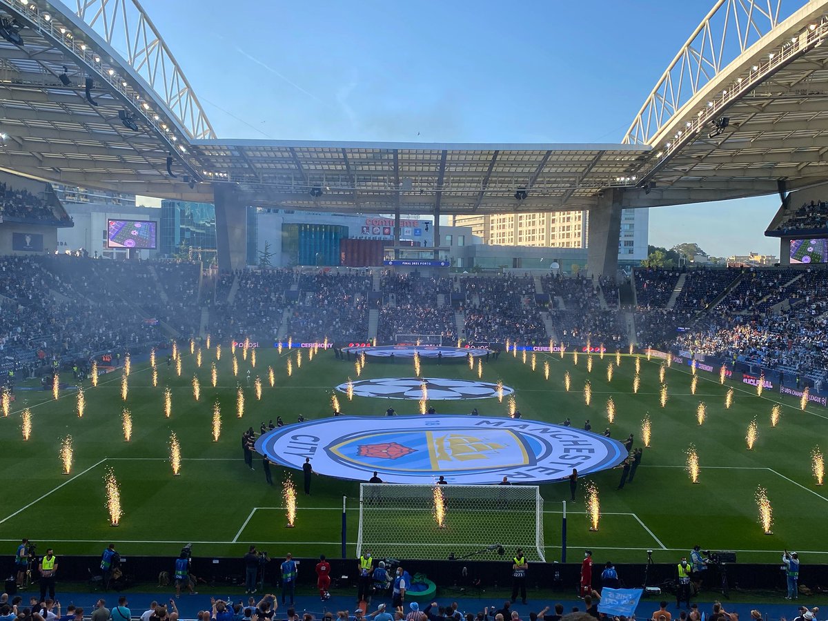 A shame these were the only fireworks we saw on the pitch last night. Long day and disappointed still. Great season though and can’t be forgotten. Come on City!! #mcfc