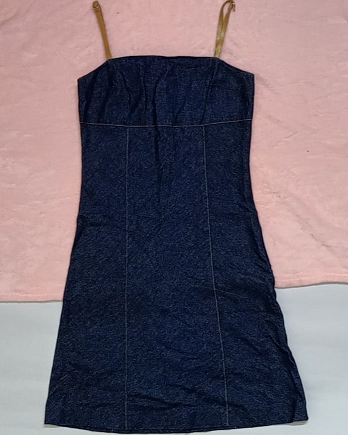 ModaArmario27's tweet photo. Sexy Denim Dress ❤️
Fabric- Denim
Price- 400
Single Piece
#smallbusiness #smallbusinessowner #fashionhub https://t.co/Dmf6D7kLLA