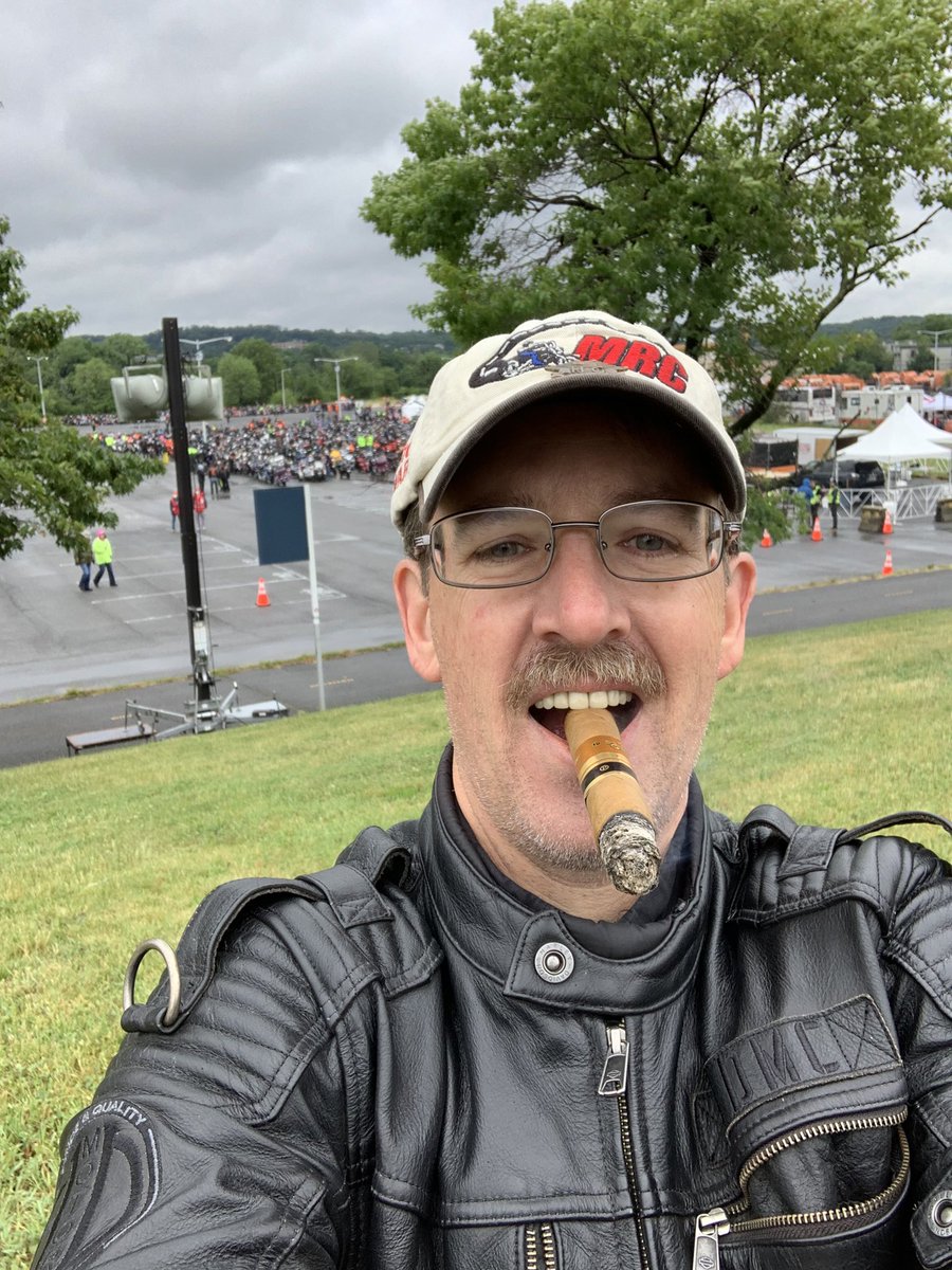 CoastieChris's tweet photo. Rolling to Remember - Staging for Ride #hdquantico at RFK staging area for Rolling to Remember https://t.co/RGX4Aw3Yzz