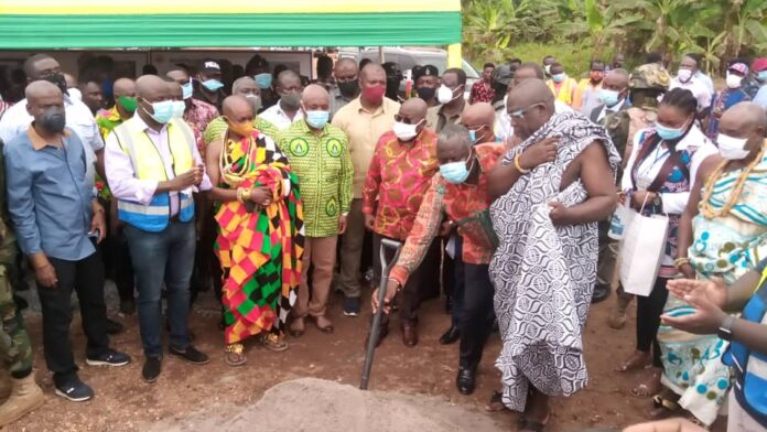 Tein_Uhas's tweet photo. In Sept. last year Prez @NAkufoAddo came to Ho to cut sod for Sokode-Titrinu by-pass and @UHASGhana internal roads. #FirstSky Construction came to construct some gutters & vanished. What happened @GhanaPresidency?
@tv3_ghana @efiaodo1 @Citi973 #FixUHASRoadsNow https://t.co/VvkOKpYvve