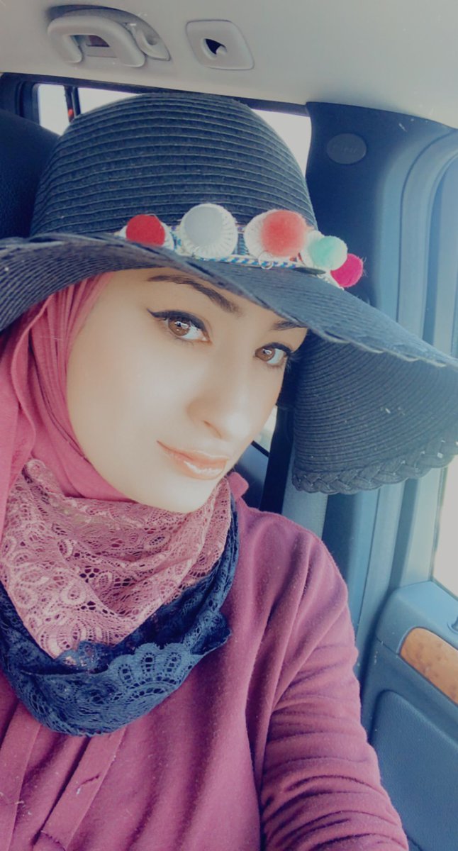 DamousWorood's tweet photo. من يُخبر بائعة الوردِ اني احبها عن بعد؟
وبيني وبينها مابين بيرو��َ ونجد💜Mayoos💜 https://t.co/gB9BMIhfMv