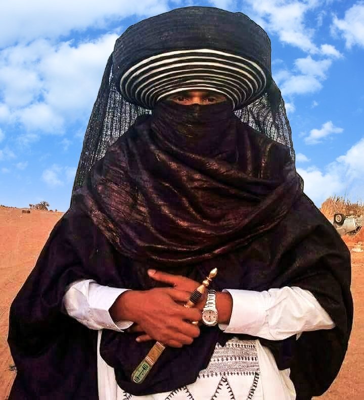 osamathini's tweet photo. #ثمنجوط من التراث #الليبي الجميل 🇱🇾
يلبسها الرجل #التارقي وبهذه الطريقة في ليلة من ليالي الزفاف، ويسمى هذا اليوم (الثمنجوط) لا تلبس في الأيام العادية، #ليبيا #ثرات #الطوارق #ارث #تقافة #صحراء #ايموهاغ
#Tariqi #man #Libya #fortunes #Tuareg #Legacy #Culture #Emohag #Desert. https://t.co/khd2elxg6y