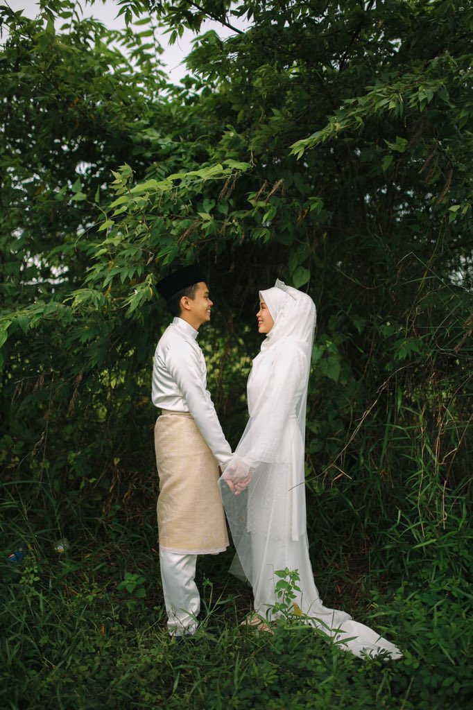 KewanBaw's tweet photo. Terima kasih kerana sudi jadi isteri saya 😝🥰 @CTuMRDH https://t.co/dQnmo6xKdN
