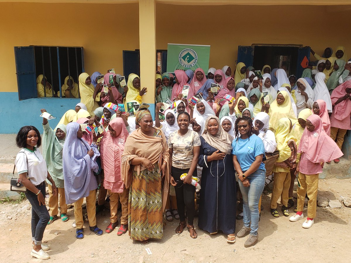 PDICHng's tweet photo. @PDICHng commemorated  #MenstrualHygieneDay 2021 with the students of Awal Ibrahim Anguwan Junior Secondary School Suleja, Niger State.We educated them about Menstrual Health &amp; Hygiene in addition to distribution of free pads &amp; PDICH Period hand book
#ItsTimeForAction
#education https://t.co/BKKYKoYSyd