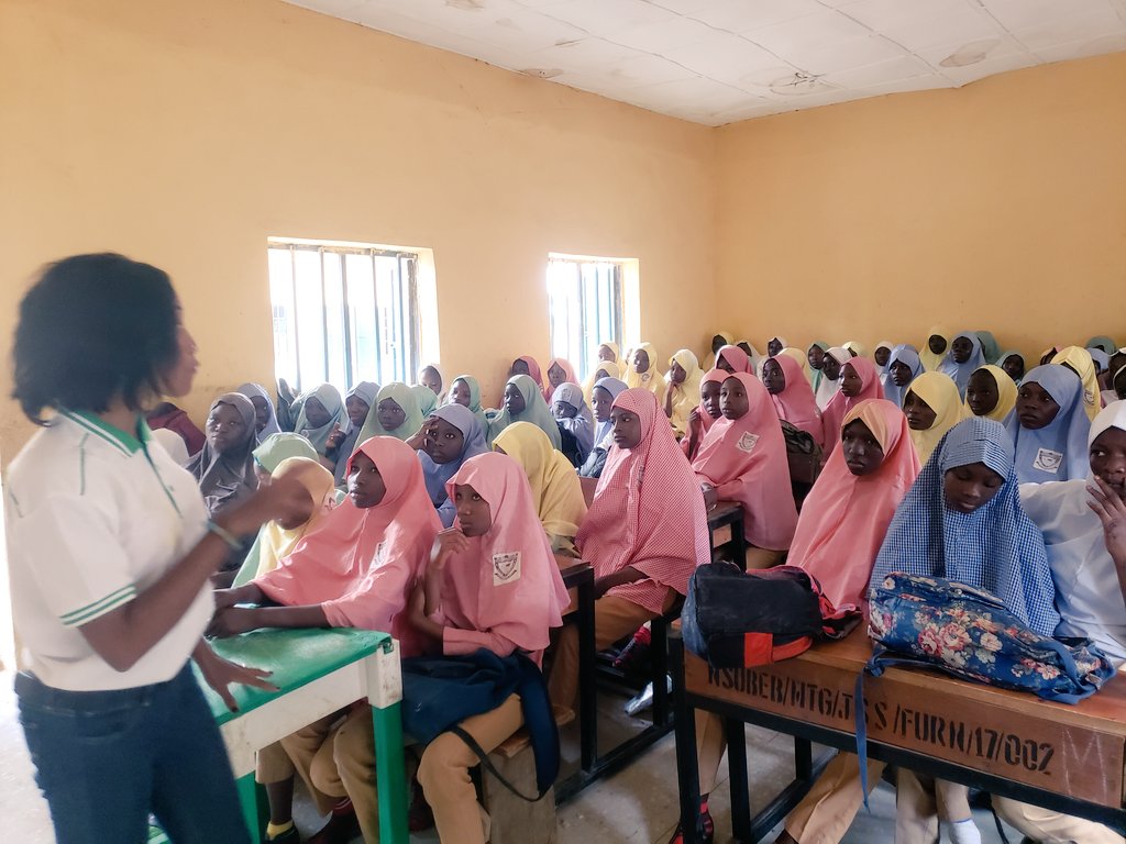 PDICHng's tweet photo. @PDICHng commemorated  #MenstrualHygieneDay 2021 with the students of Awal Ibrahim Anguwan Junior Secondary School Suleja, Niger State.We educated them about Menstrual Health &amp; Hygiene in addition to distribution of free pads &amp; PDICH Period hand book
#ItsTimeForAction
#education https://t.co/BKKYKoYSyd
