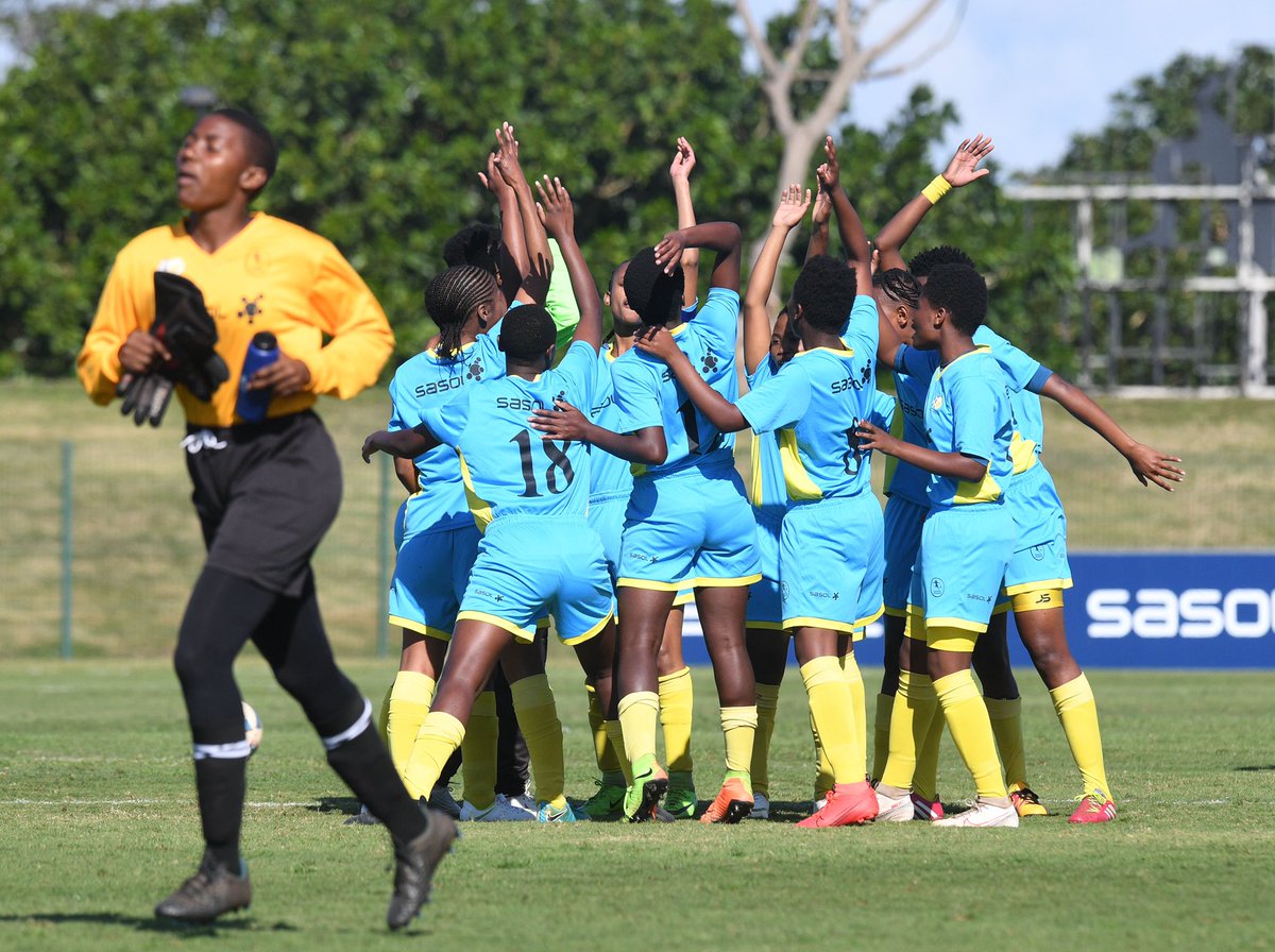 SunflowerWfc's tweet photo. Thank you @fishmahlangu 📸 

#25yearsofexistence #25yearsofsunflowerwfc #sunflower #durbanhasmore #football #development #sponsorshipopportunity #sponsorship #girlchildempowerment https://t.co/KWNQ3ujNmv