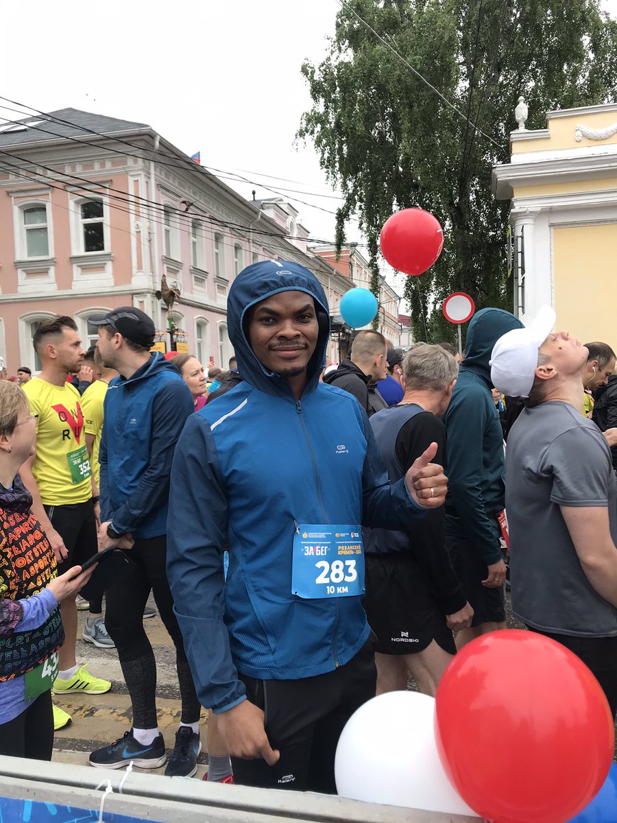 Mj_Sumthing's tweet photo. 10km done in 48:30 not bad 😤🥇#russiarunning #рязанскийкремль2021 #забегрф #RunningWithTumiSole https://t.co/CBgHeuomxm