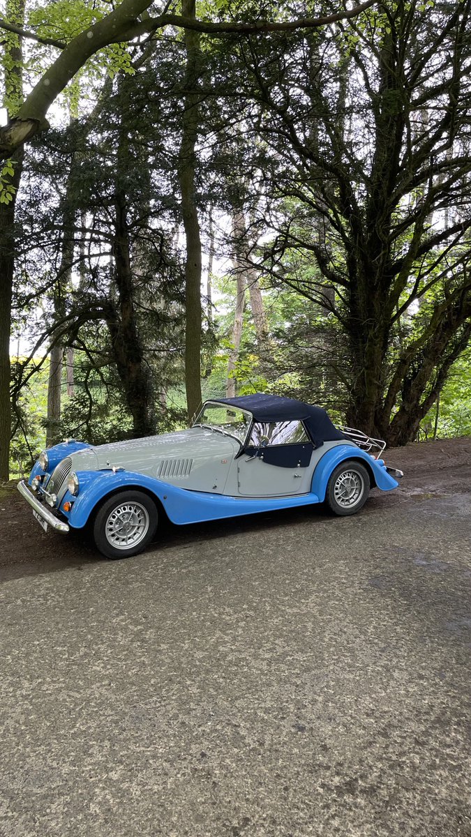 Sharon1Dunford1's tweet photo. Thank you ⁦for a lovely couple of days @LygonCotswolds⁩ for looking after us..#Morganroadtrip ⁦@morganmotor⁩  #1woman&amp;herdogGatsby #Balloondog ⁦@WilliamsMogCars⁩ #Broadway #Cotswolds https://t.co/3oVULQqyuj