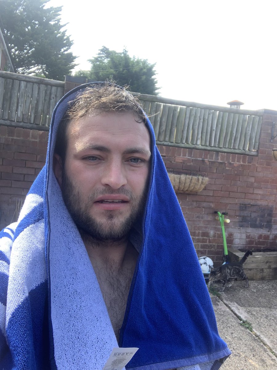 tomjwadeCTFC's tweet photo. Just completed 12 x 1min virtual pads with @SpencerOliver on @BoxPro_Fitness.... No words needed... I’m dying, what a workout! 😳🤣 #BoxPro #fitness https://t.co/gOSlANfAxY