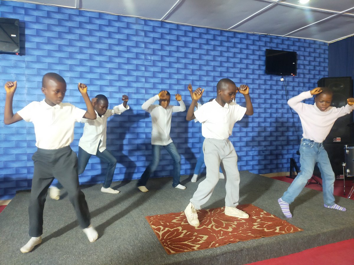 officialnath_'s tweet photo. Days like today reminds me of how I started as a toddler in church

What was your church experience today?
#NICC #PDD
@HollaDee12 @DareDaniels3 @lehrin_ @AanuoluwaBayode
@ajii1201 @mayorchama @EOlabanke @hadassahdebby @lizzy_folorunso @MonevMonev https://t.co/vCgC3mTpn9
