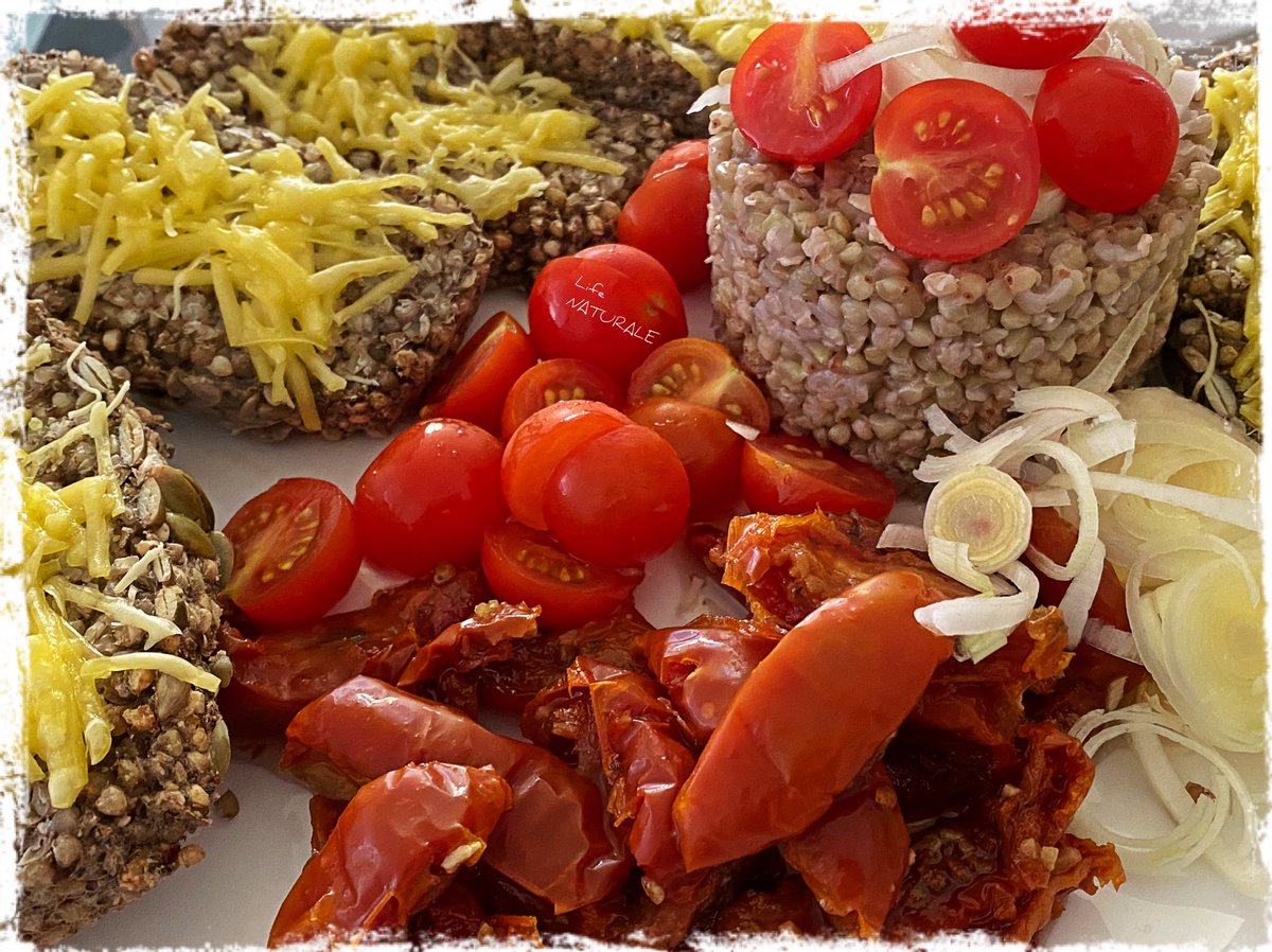 LifeNaturale's tweet photo. #Foodie #Food #Cooking #brunch #Vegan #sundayvibes #buckwheat 

Buckwheat platter @LifeNaturale https://t.co/xTSVBqBToo