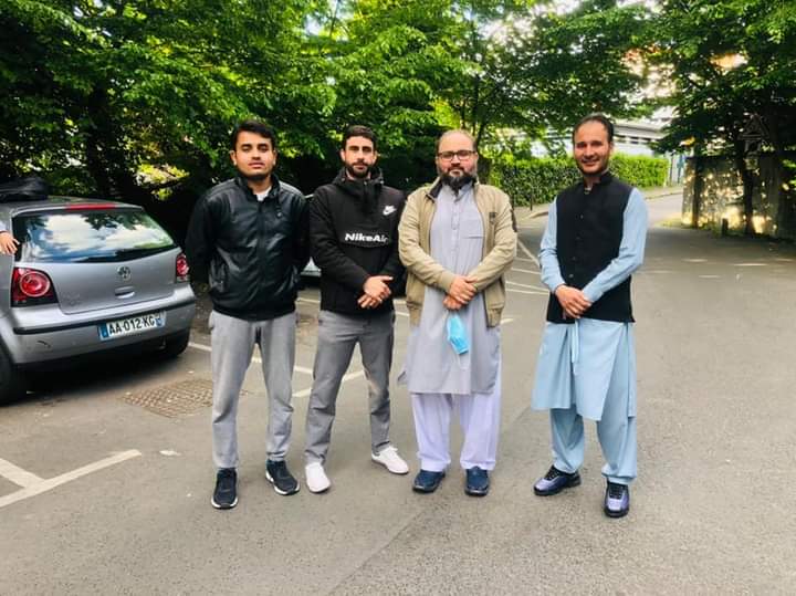 Khpalafridai66's tweet photo. عوامی نیشنل پارٹی فرانس کے صدر نبیل خان خٹک اور جنرل سیکرٹری آیاز علیزئ کی سربراہی میں عوامی نیشنل پارٹی فرانس کا سات رکنی سوشل میڈیا ٹیم بنایا گیا جس کا انچارج خپل آفریدی کو مقرر کیا گیا اجلاس میں پارٹی کے آٸندہ پروگرامات پر بھی بات ہوٸی۔
#ANPStandsWithFreeMedia https://t.co/5XIRYxyKfj