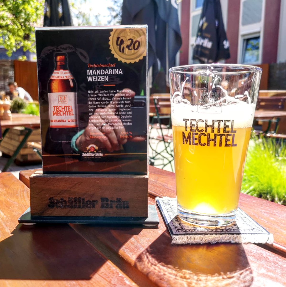 brunnenbraeu's tweet photo. Schäffler Bräu - Techtelmechtel - Mandarina Weizen (****) 5,4%

#beerwithnoview #beeronthecarpet #beerporn #schäffler #schäfflerbräu #techtelmechtel #mandarina #mandarinabavaria #mandarinaweizen https://t.co/e1qzFNwn5Y