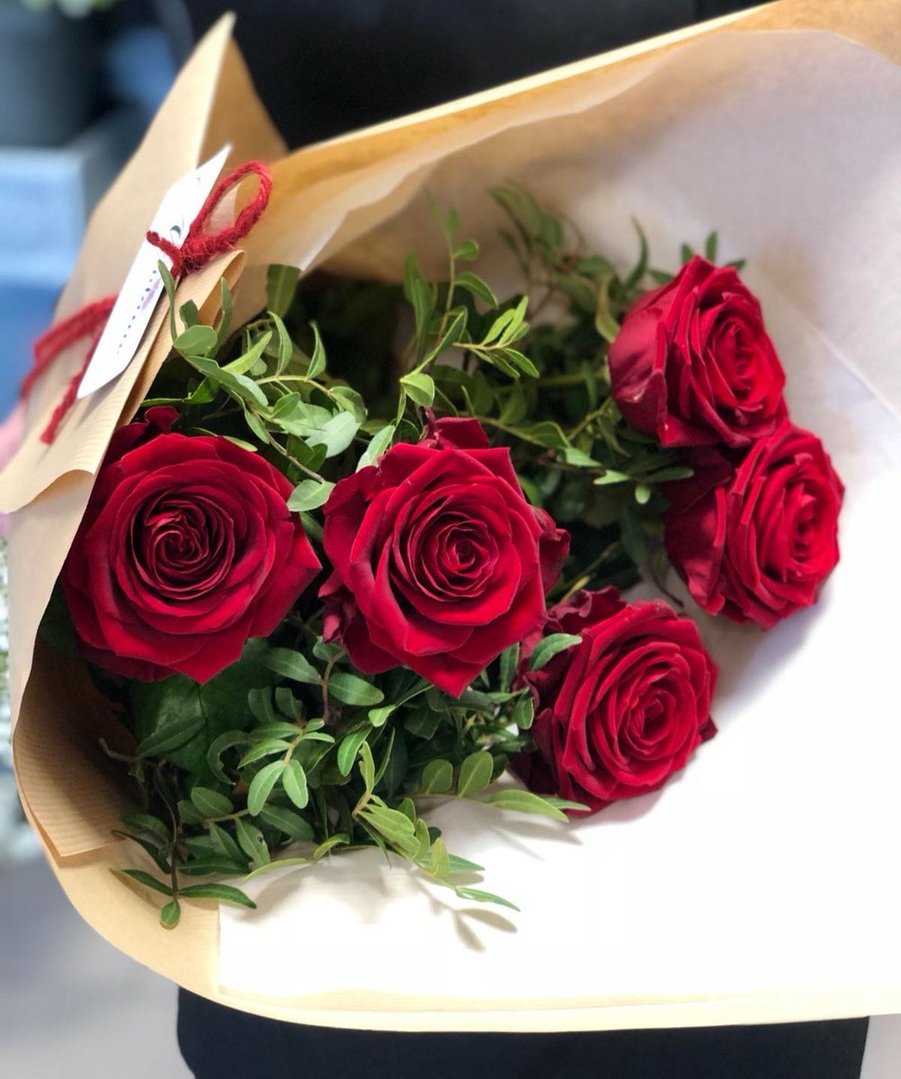 miss20_03's tweet photo. #JoyeuseFêteAtoutesLesMamans du monde 🌍 Qu'Allah préserve ma maman et toutes les mamans le plus longtemps possible inchallah 🤲 ! https://t.co/8EKSZ6nxxT