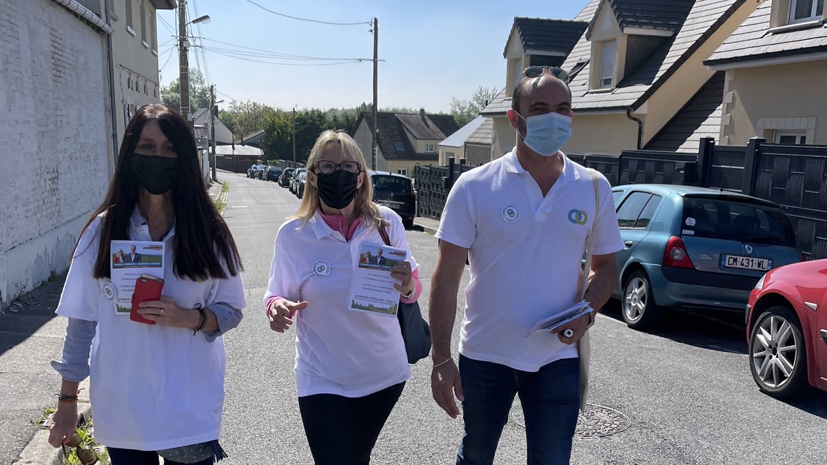 StengelModeste's tweet photo. Proximité, efficacité et écoute à Longpré, en équipe et toujours dans la bonne humeur. De nombreux échanges avec des habitants qui attendent le changement.

Votez utile le 20 juin, votez @ClemStengel et @ModesteChantal

#amiens1 #AmiensOuest #departementales2021 #UnispourlaSomme https://t.co/dPu13FKwIC