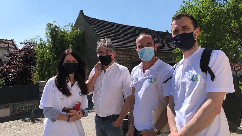 StengelModeste's tweet photo. Proximité, efficacité et écoute à Longpré, en équipe et toujours dans la bonne humeur. De nombreux échanges avec des habitants qui attendent le changement.

Votez utile le 20 juin, votez @ClemStengel et @ModesteChantal

#amiens1 #AmiensOuest #departementales2021 #UnispourlaSomme https://t.co/dPu13FKwIC