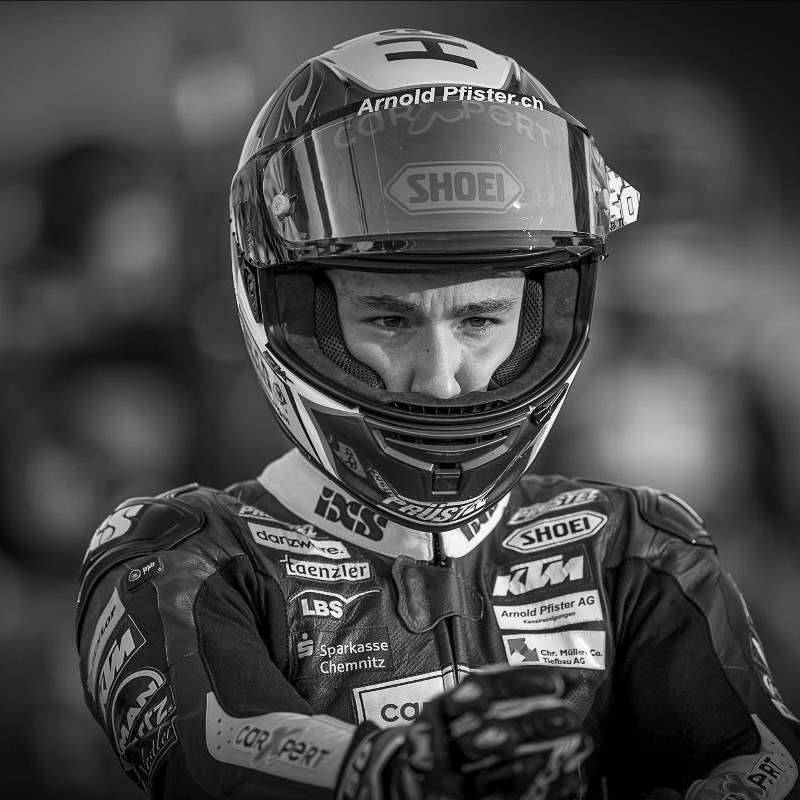 DAZN_ES's tweet photo. Es la noticia que nunca quisimos dar. Ha fallecido Jason Dupasquier. Toda la familia de MotoGP está de luto. Descanse en paz