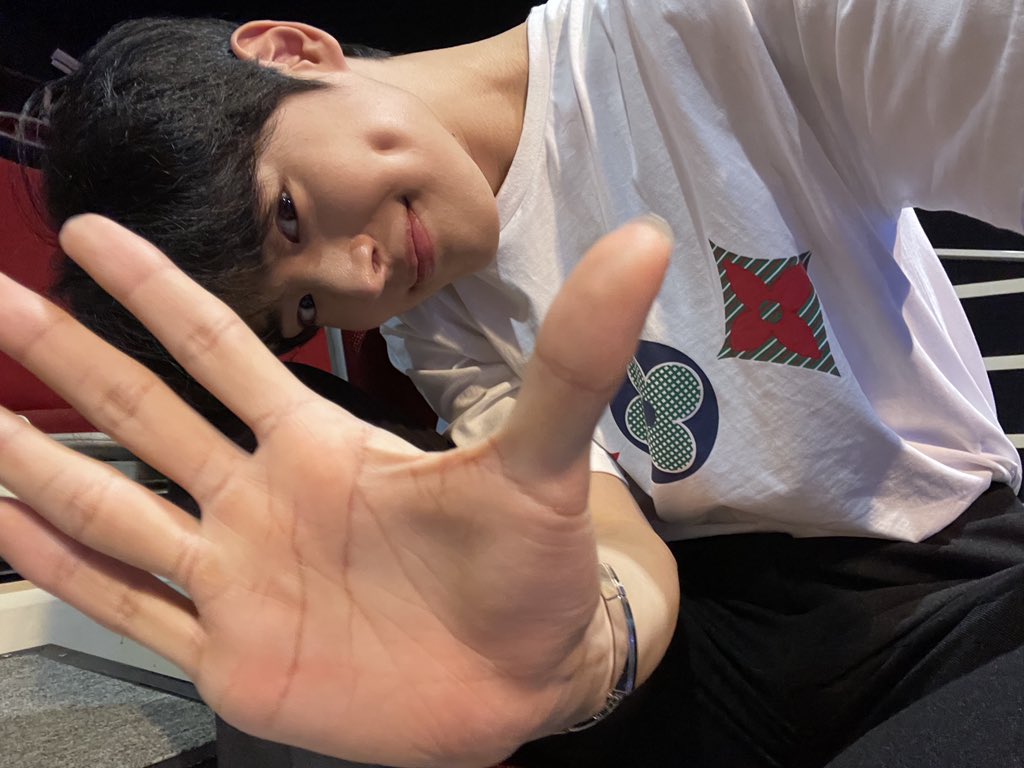 NewWorld_VICTON's tweet photo. [#병찬] 얼른 또보자~~사랑해❤️ https://t.co/nS7Sovh6Rv