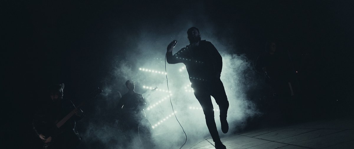 SamJLance's tweet photo. KINGDOM KEYS - WAR (OFFICIAL MUSIC VIDEO)

Dir/Shot/Edited: @SamJLance 
Lighting: Sam J Cook

The first new release from @kingdomkeysband in four years! An absolute pleasure to bring this song to life visually for the first single of their new album 🎬

https://t.co/di51gmnn7i https://t.co/cF6qWfzKo8