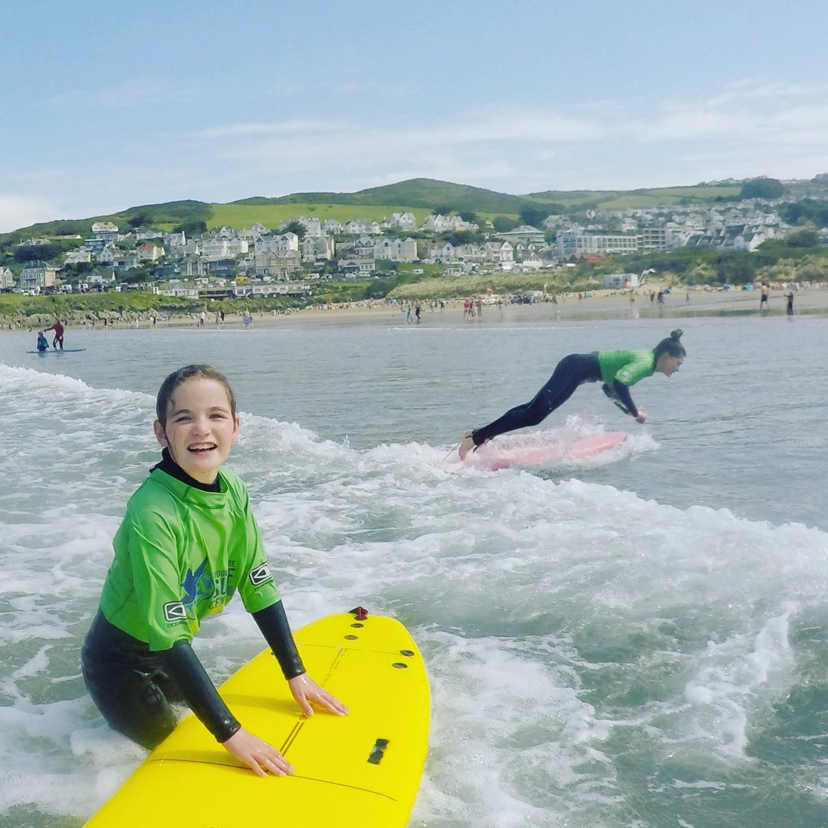 WoolacombeSurf's tweet photo. Say cheesโฆ ah for goodness sake Karen! ๐ #photobomb #wackywipeouts #surf #learn2surf #wipeout #surfschool #pose #photo #opportunity #whoops #๐ #maybankholiday #2021 #woolacombe https://t.co/iAT3gZ6hSc