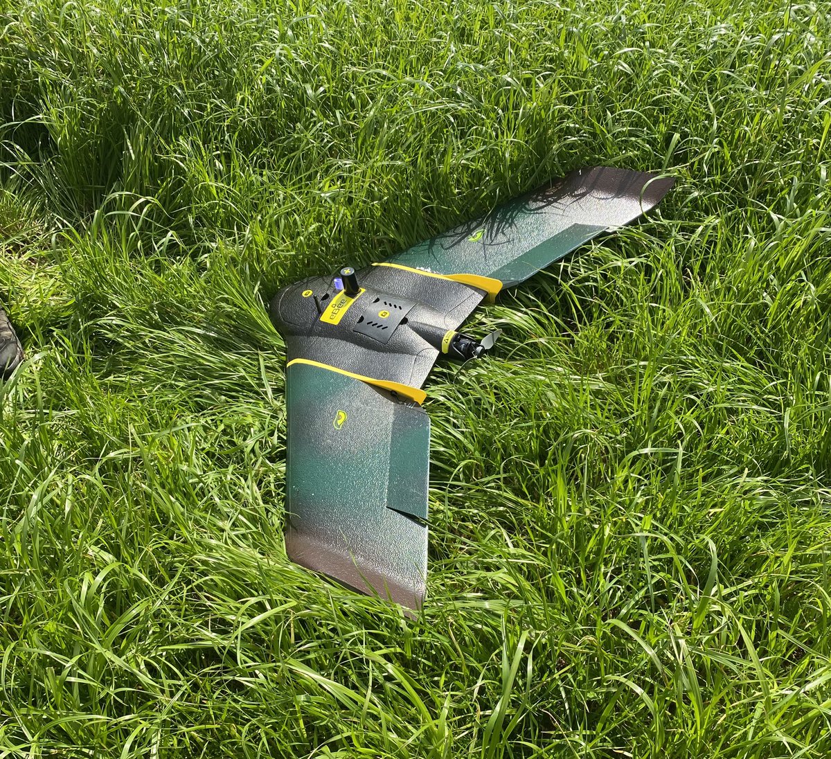 EvansKatie215's tweet photo. Nearly ready for take off @ADASGroup #silage2021 #drone #yieldmeasurement https://t.co/jeg8xMs8kC
