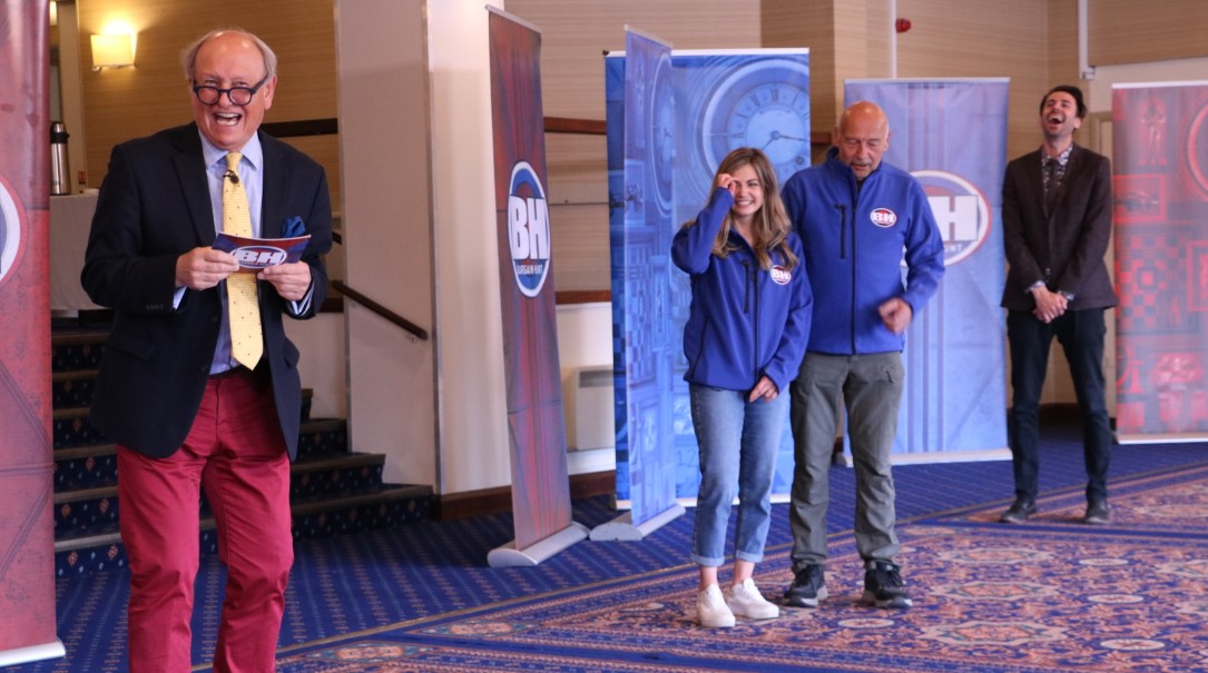 ✨Here's our latest batch of #BBCBargainHunt contestants from #Shrewsbury at their auction in #Malvern w| <a href="/TimWeeks720/">Tim Weeks</a> &amp; <a href="/BenCJCooper/">Ben Cooper</a> - loving the kick guys! 😅

📺Be sure to tune into brand new episodes every Monday &amp; Friday @ 12:15pm <a href="/BBCOne/">BBC One</a>📺