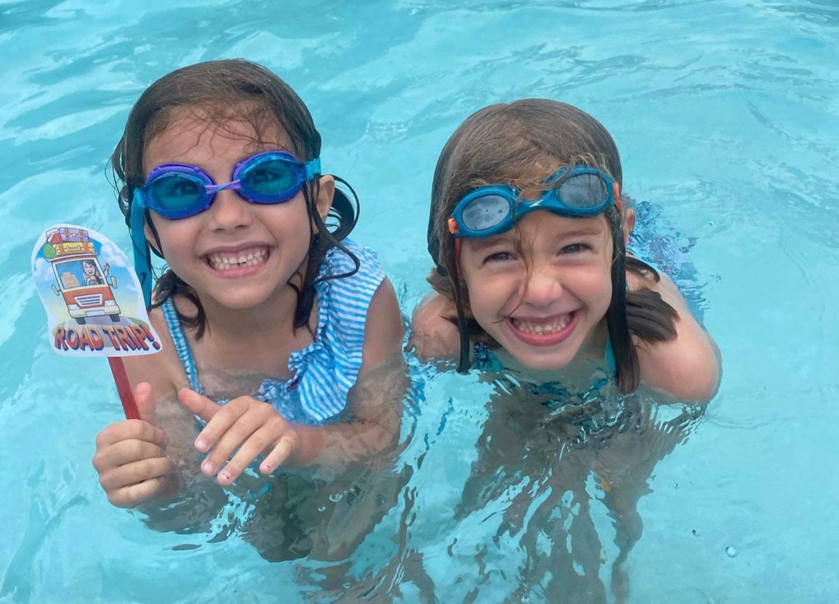 Flat Mrs. Nichols is ready for some fun in the sun! <a href="/MaryBAustin/">Mary B. Austin Elementary</a> <a href="/MobilePublicSch/">MobilePublicSchools</a> @empowermcpss #SummerVibes #schoolsoutforsummer ☀️🏊‍♀️🏖