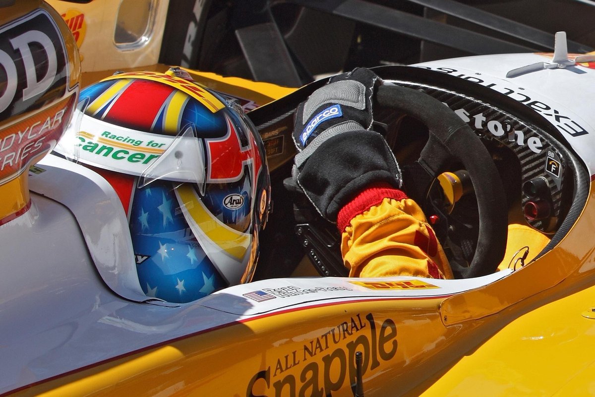 RacingForCancer's tweet photo. Let’s cheer on #28 @RyanHunterReay to win his 2nd #Indy500 in @IndyCar as he continues to fight for 28 million fighting cancer today. How many donations can we get before green flag??? Donate here https://t.co/yOSX5EqVBT https://t.co/nQIl5MApWw