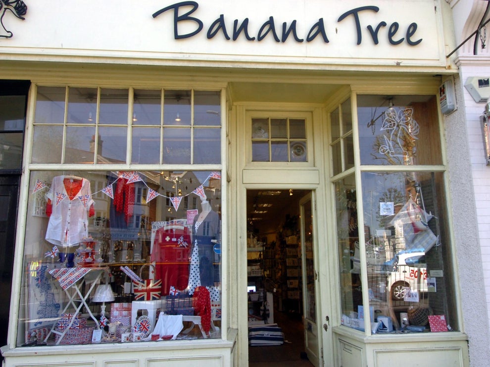 We're remembering some of the local shops that we used to have in Eastbourne? Which one was your favourite?
zcu.io/MQ5X 
#shops #local #past #ebo #eastbourne #yesteryear #feedback