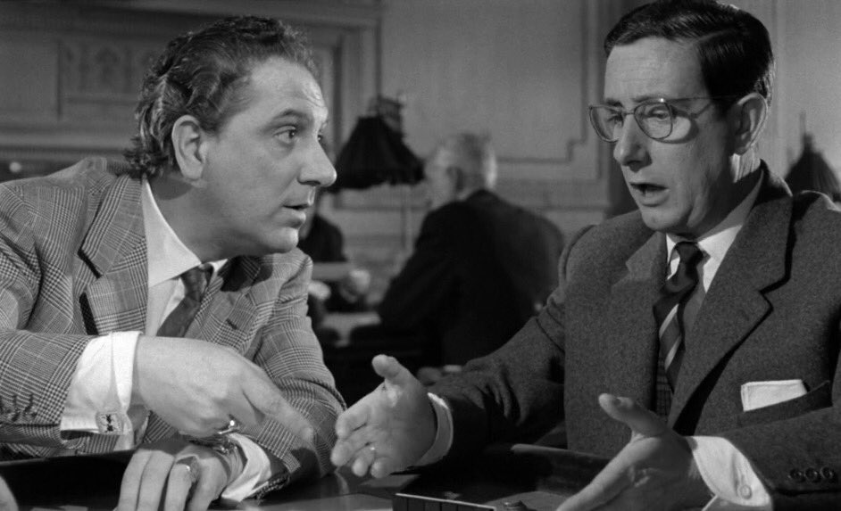 Hoy hace exactamente 30 años que nos dejó el inolvidable actor cómico #ManoloGómezBur! (Madrid, 1917-Bailén, 1991) Su talento para hacer reír llenó escenarios y pantallas durante medio siglo. ➡️Un reportaje de <a href="/arevalocarlos/">Carlos Arévalo</a> lo recuerda a continuación: aisge.es/30-anos-de-la-…