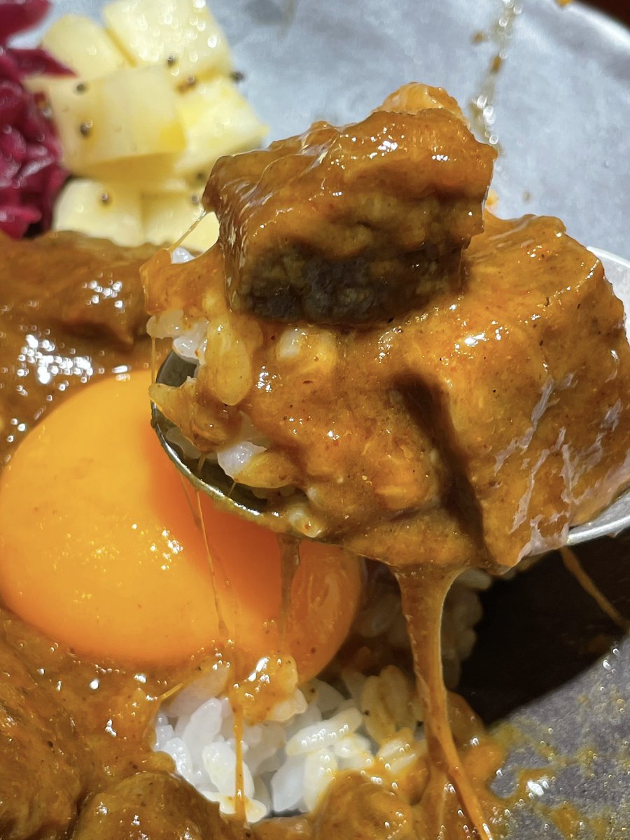 築地にオープンした 一体感 は お米好きの夢を叶えてくれるカレー専門店 なんと注文してから 土鍋ご フォーリンデブはっしーさんのtwitterで話題の画像