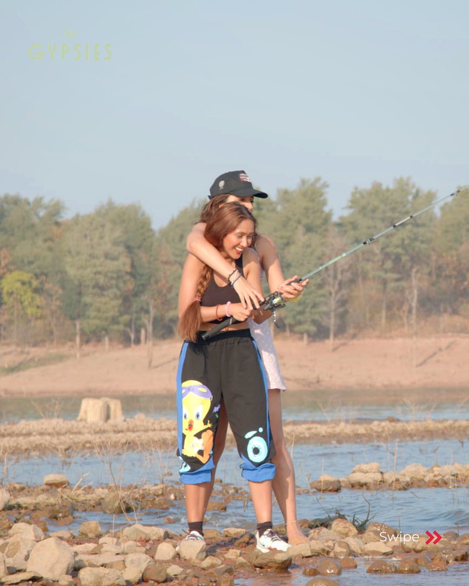 travelxp's tweet photo. Some of our favorite moments pt. 1 of The Gypsies!
Stream the first 3 Episodes now only on the Travelxp App with the RED Subscription!
@KrissannB
@BenafshaSoona
@MPTourism
@MPSTDCofficial
#Travelxp #TheGypsies #MadhyaPradesh #MadhyaPradeshtourism #TravelxpApp https://t.co/lFhmmo8Nr2