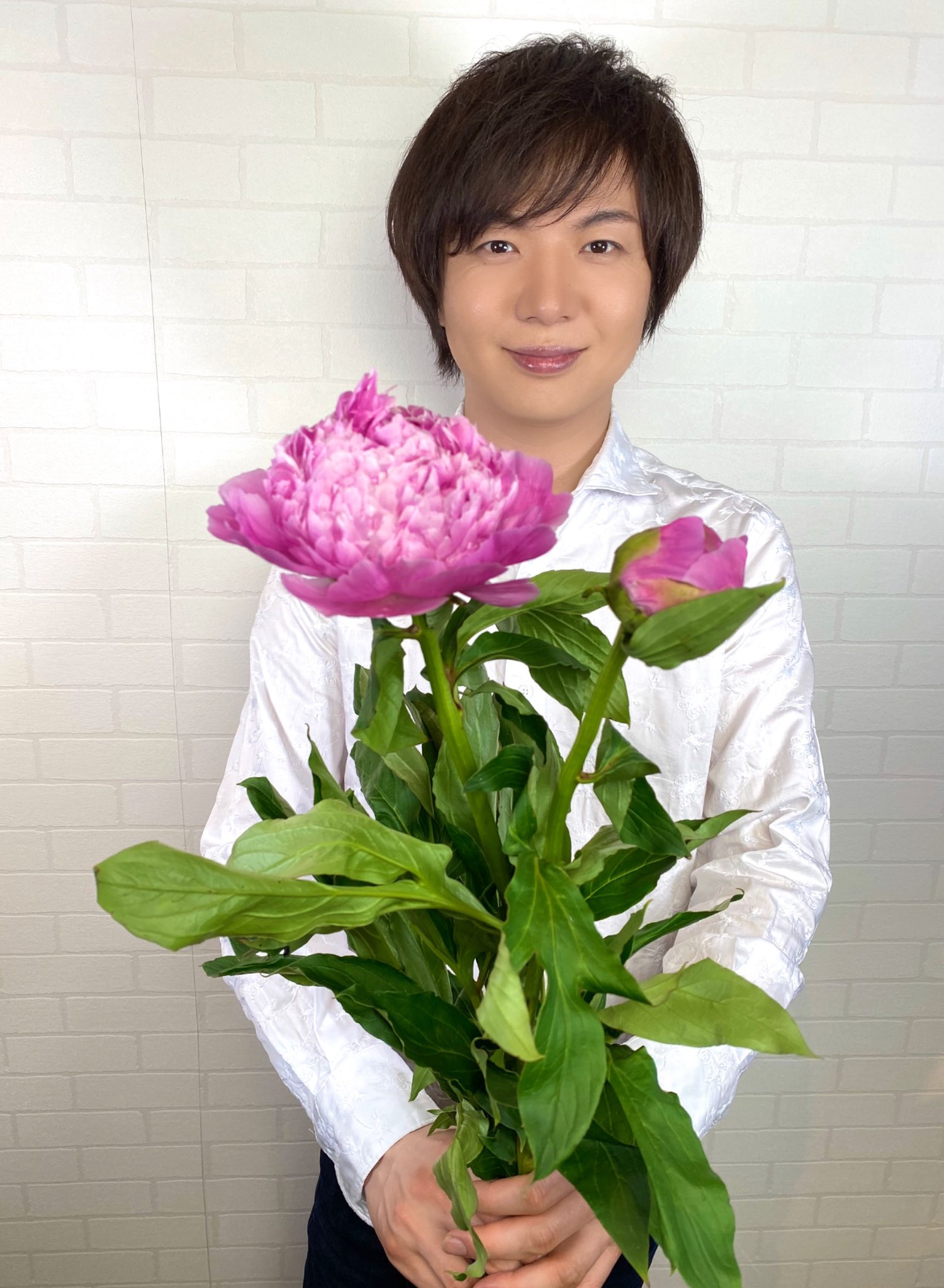 井坂十蔵 Takeshima Staff おはようございます 芍薬 ﾋﾟﾝｸ 綺麗なお花 ですね 大きいお花ですね ﾋﾟﾝｸの芍薬の花言葉 はにかみ 良いですね ひろﾈｯﾄ 花便り 花言葉 花 花を贈ろう 花のある暮らし 花のある生活 感謝 絆 花の癒し Twitter