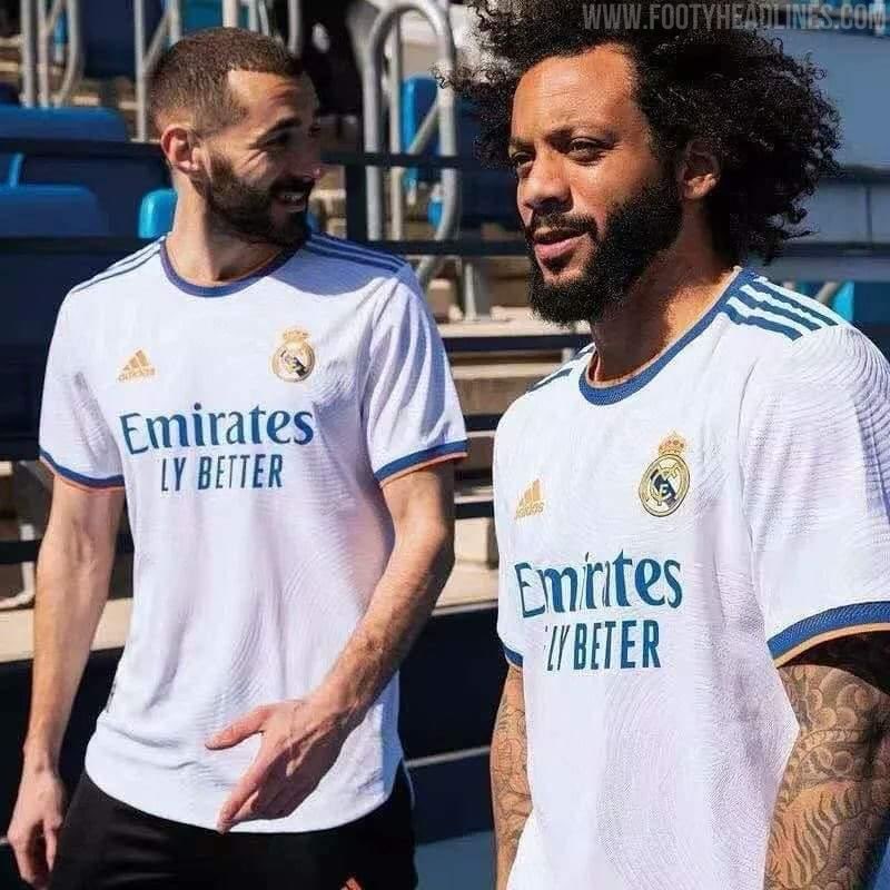 elchiringuitotv's tweet photo. 👕⚽️La NUEVA CAMISETA del REAL MADRID para la 2021/22 ¿Te gusta?🤔 

Vía ‘FootyHeadlines’ https://t.co/bYNsvKUIE6