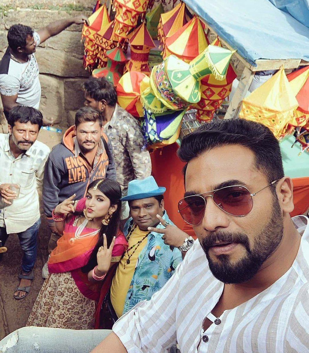 Cinimall's tweet image. #Team #Srimurali #Fablous #Photo 👌🔥❤

#Cinimall #kannadaindustry #kannadanewmovie