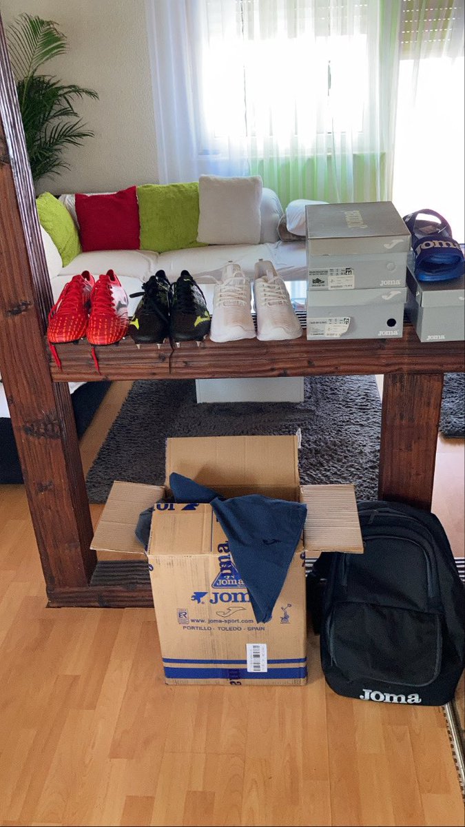 andycampollo23's tweet photo. Happy to have signed a 3 year deal with @sportagentur.kircheis / @jomasport just in time before my flight to get fully equipped for my upcoming pre season in Dubai 🇦🇪and the AFC Champions League @theafchub in Uzbekistan🇺🇿 looking forward to be working with them! #ACE https://t.co/Yc0H7nxzcI