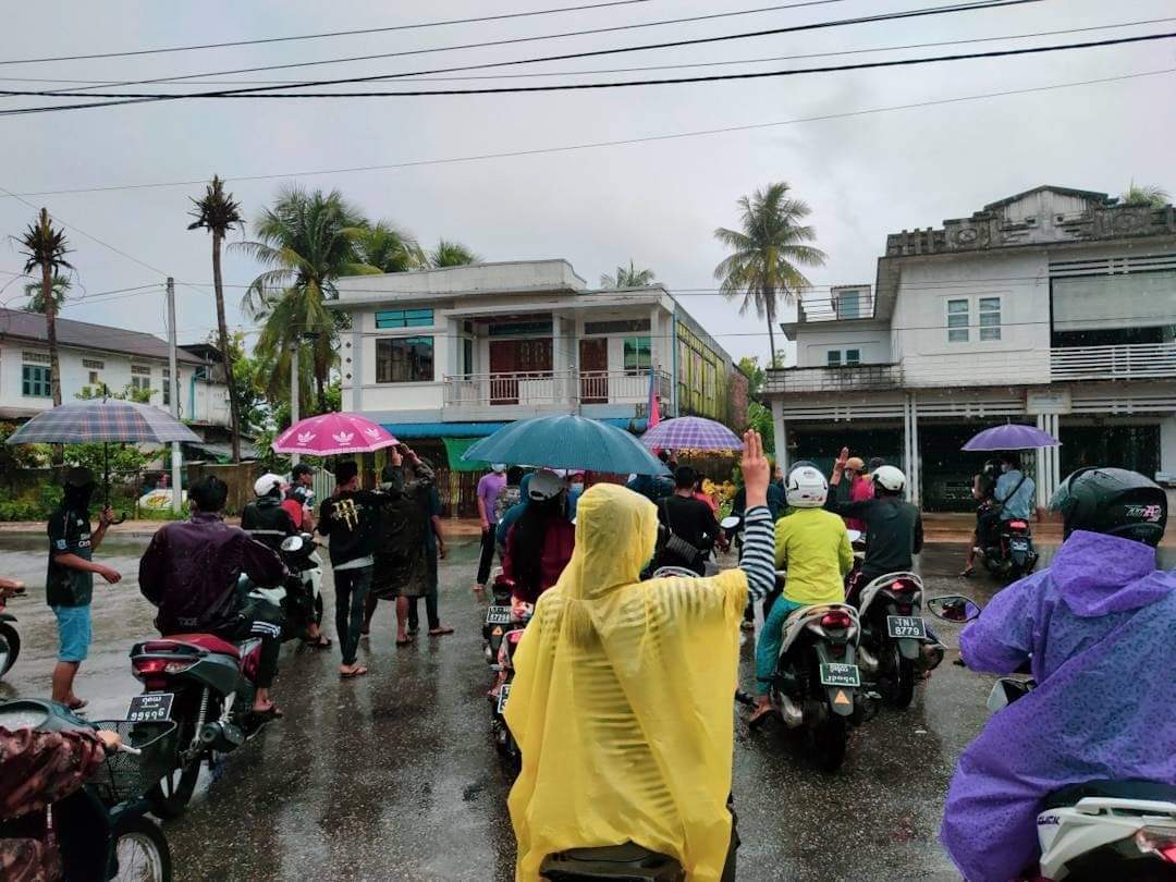 🔴The world needs to know that we're keep protesting against Military eveyday in different ways as we can! We won't stop and will fight till the end!
Our Revolution Must Win!
#May30Coup
#WhatsHappeninglnMyanmar